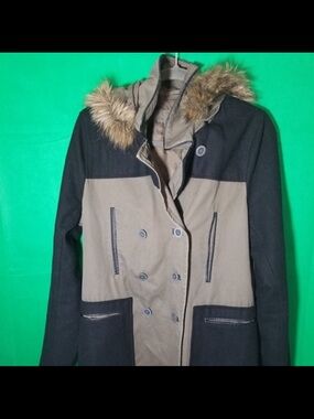 Vans Jacket with faux-fur lined hood